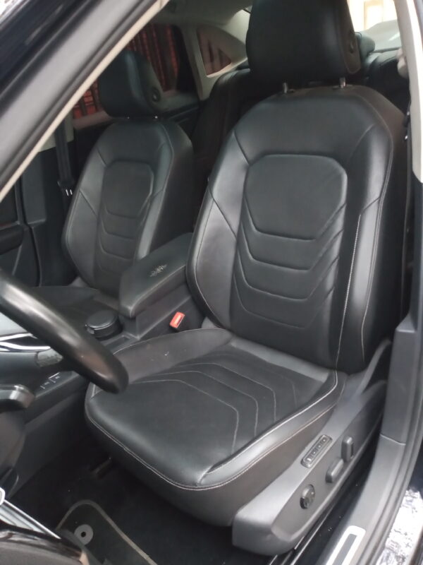 DISPONIBLE - Volkswagen Vento 1.4 Tsi Highline - 2019 - Imagen 12