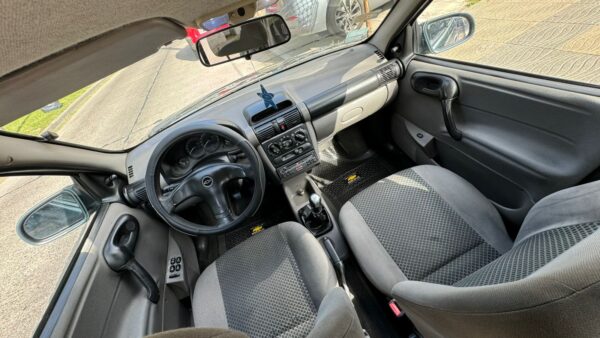 CORSA_CLASSIC_GLS_2009_135000_KM