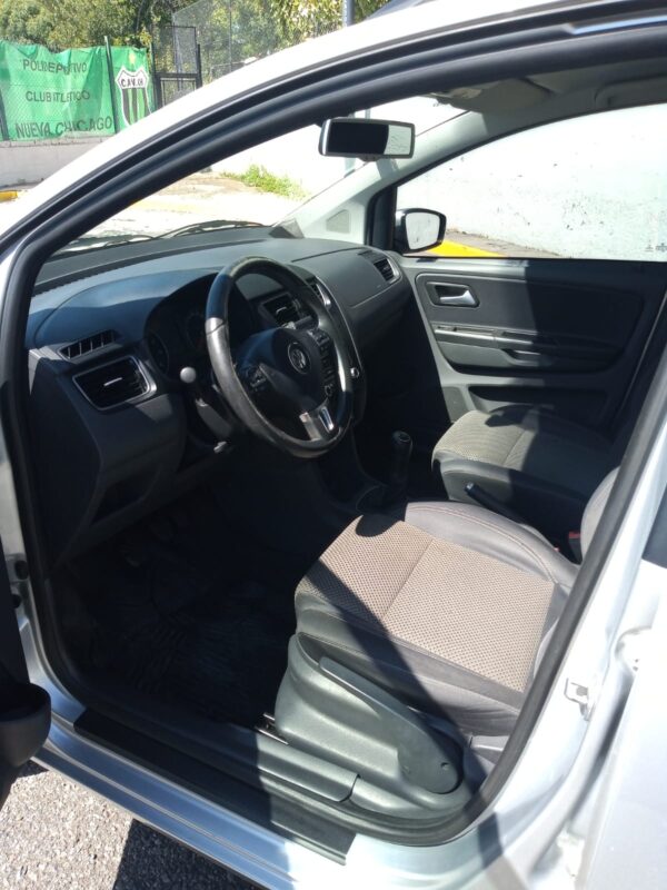 Volkswagen_suran_2012_highline_138.000_km