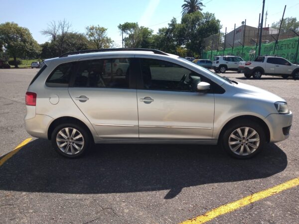 Volkswagen_suran_2012_highline_138.000_km