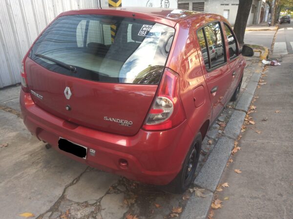 Sandero_2011