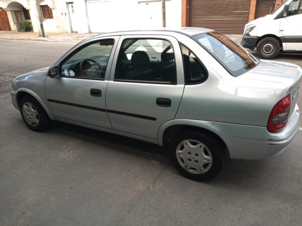 VENDIDO - Corsa GL 1.6 - 2007 - 90000 kms - Imagen 3