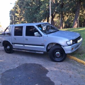 DISPONIBLE - Pick Up Isuzu 3.1 Turbo Diesel 4x4 - 2001