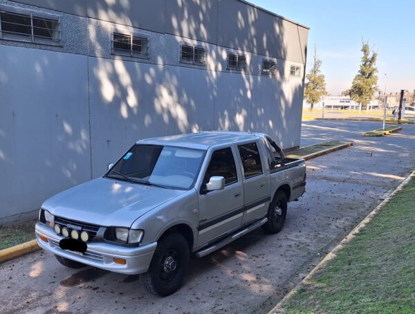 DISPONIBLE - Pick Up Isuzu 3.1 Turbo Diesel 4x4 - 2001 - Imagen 9