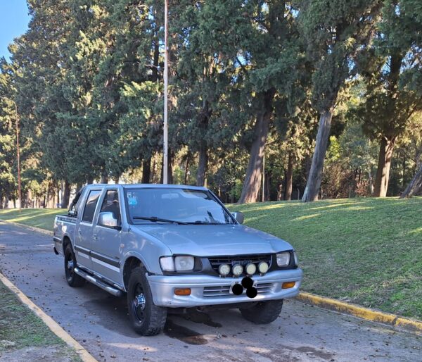 DISPONIBLE - Pick Up Isuzu 3.1 Turbo Diesel 4x4 - 2001 - Imagen 10