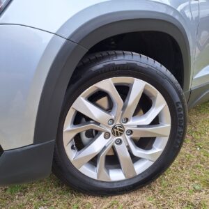 DISPONIBLE - VW Taos Confortline - 2024