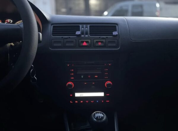 DISPONIBLE - VW Bora Trendline 2.0 - Manual - 2013 - Imagen 11