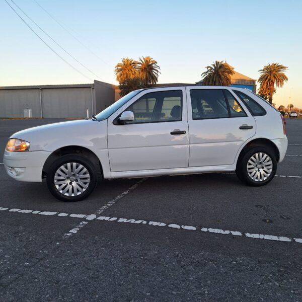 DISPONIBLE - VW Gol Power 1.4 - 2011 - Imagen 3