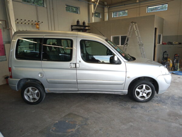 DISPONIBLE - Citroën Berlingo Multispace HDI - 2011 - Imagen 4
