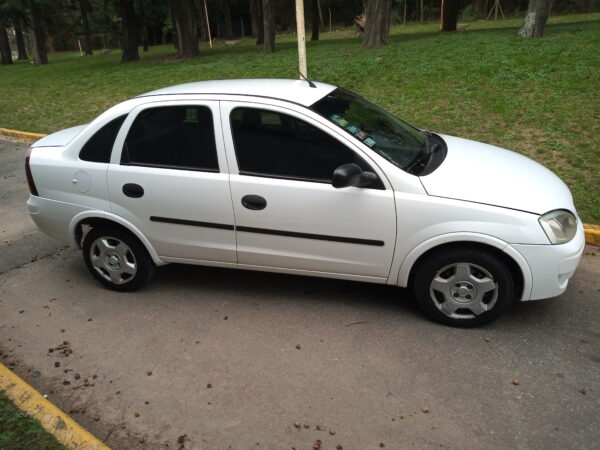DISPONIBLE - Chevrolet Corsa 2 - 2010 - Muy buen estado - Imagen 4