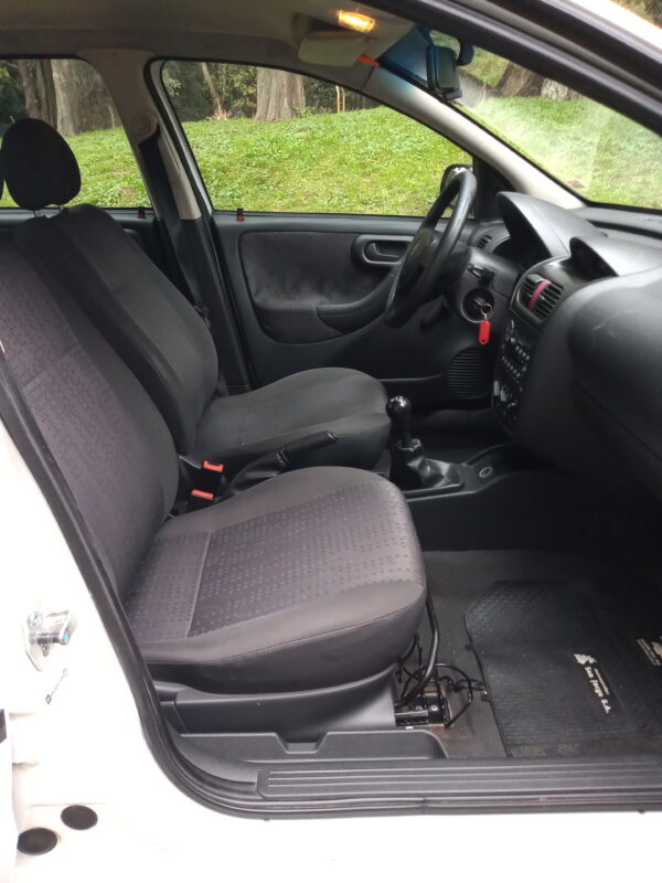 DISPONIBLE - Chevrolet Corsa 2 - 2010 - Muy buen estado - Imagen 5