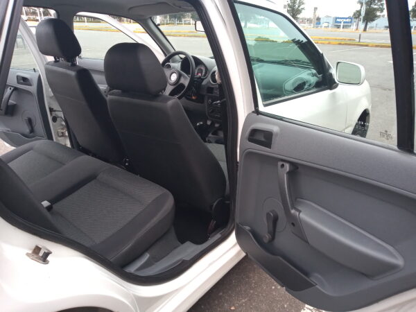 DISPONIBLE - VW Gol Power 1.4 - 2011 - Imagen 11